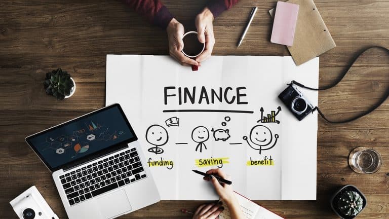 The Convergence of Traditional Financial Services and Fintech: Opportunities and Challenges