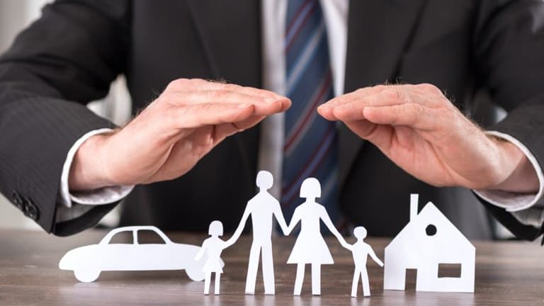 How technology in P&C insurance enhances profitability and customer engagement